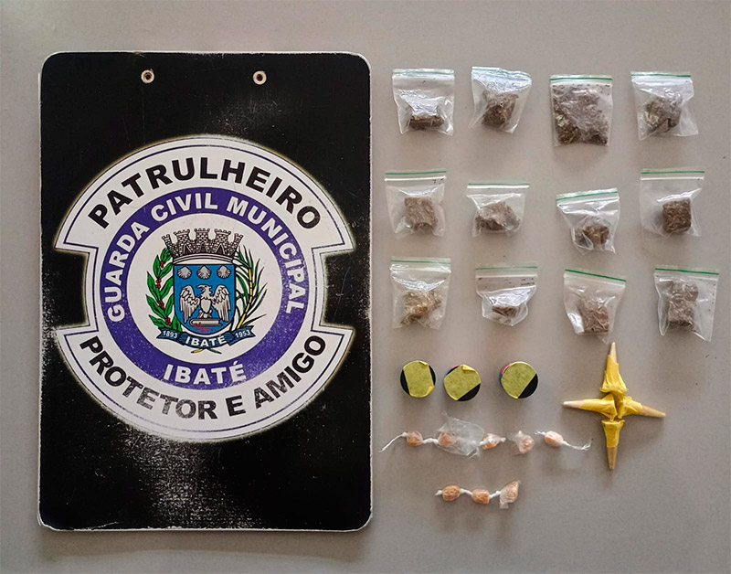 Suspeitos fogem ao perceber viatura e drogas são apreendidas pela Guarda