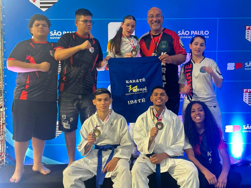 Com três medalhas, equipe de Ibaté se destaca entre os melhores do karatê paulista