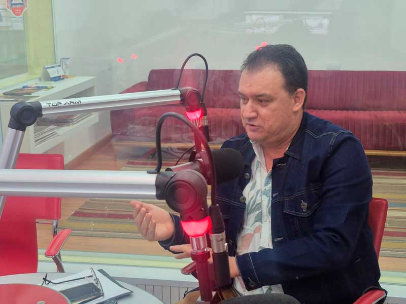 Secretário de Segurança Pública destaca redução da criminalidade e novos investimentos durante entrevista à Rádio São Carlos