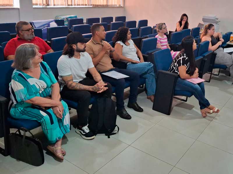 Novos diretores das escolas municipais de Ibaté iniciam atividades em 24 de agosto