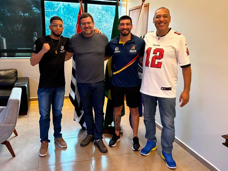 Vinícius “The Blessed” domina adversários e consolida ascensão no MMA brasileiro