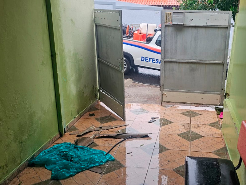 Destelhamento é registrado no Jardim Mariana após ventos fortes